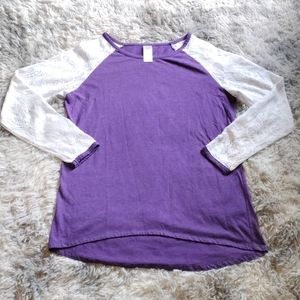 Women's Lacey arm long sleeve shirt size M